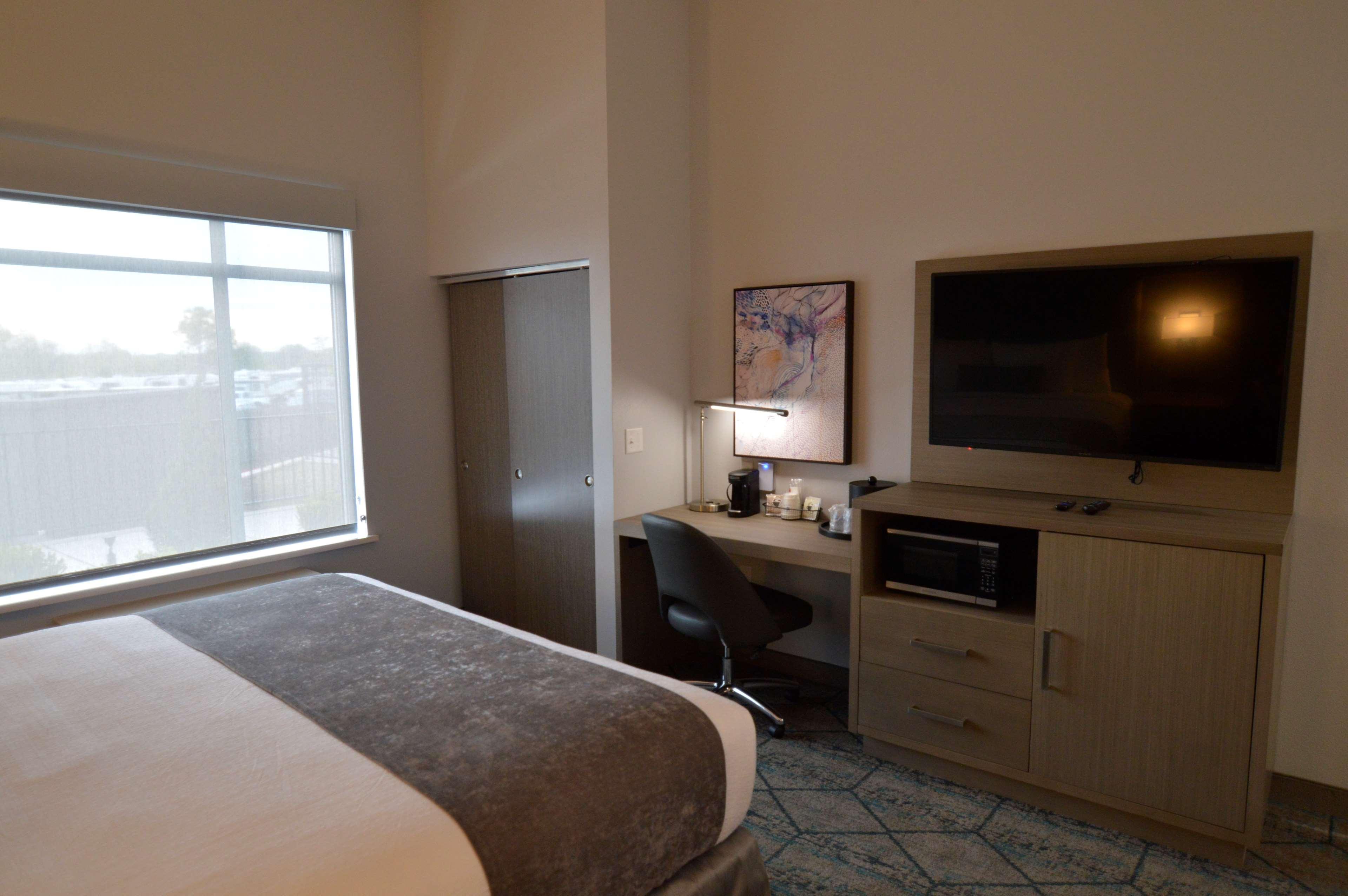 Best Western Plus Executive Residency Oklahoma City I-35 Exteriör bild